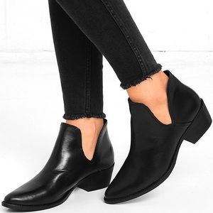 Steve Madden Black Austin Booties